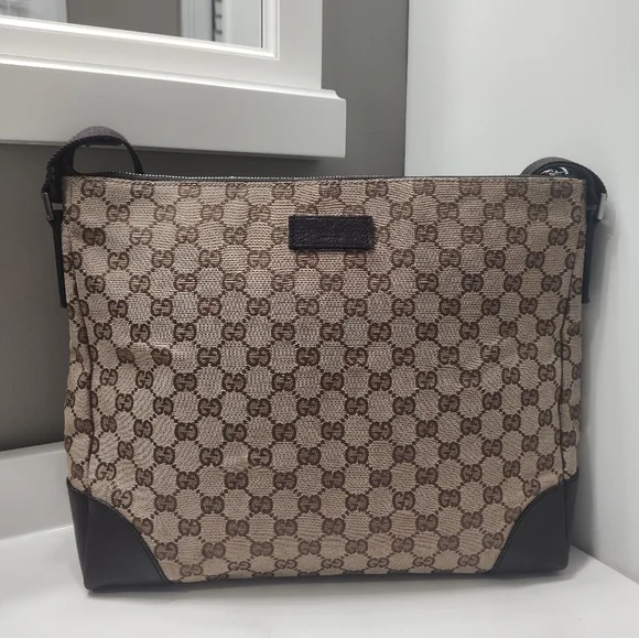 🥰 Vintage Y2K Gucci Joy Signature GG Monogram Logo Zip Top Crossbody Bag, Mint! - Picture 6 of 16